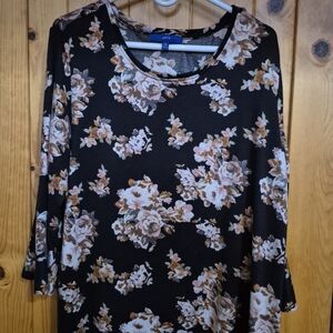 Apt. 9 Black Floral Mid Length Sleeve Top